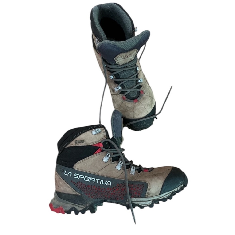 LA SPORTIVA hiking boots